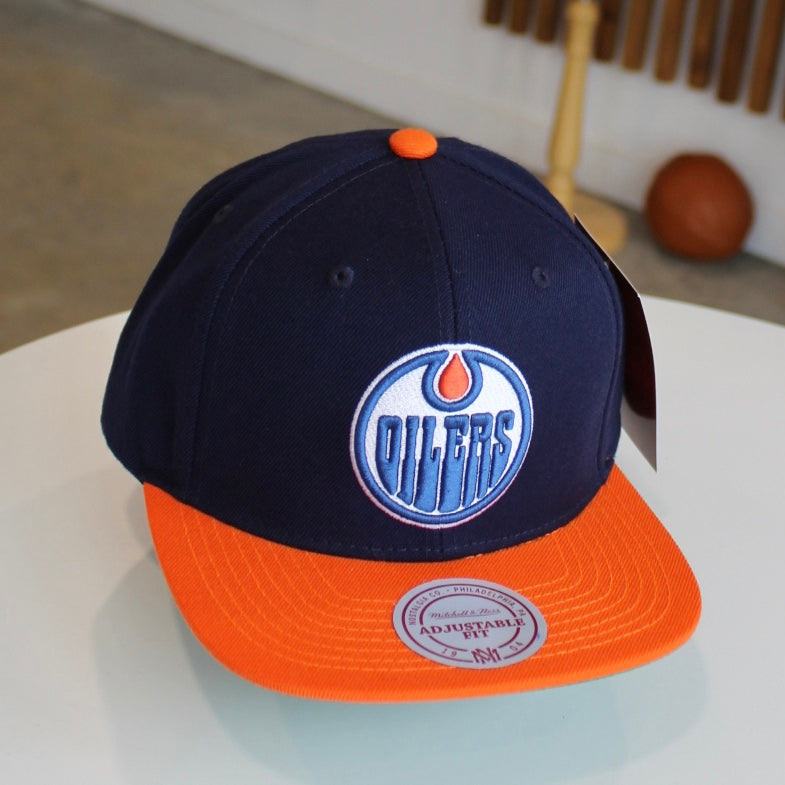 Mitchell and Ness Team 2-Tone Navy 2.0 NHL Edmonton Oilers Snapback nhl hockey hat