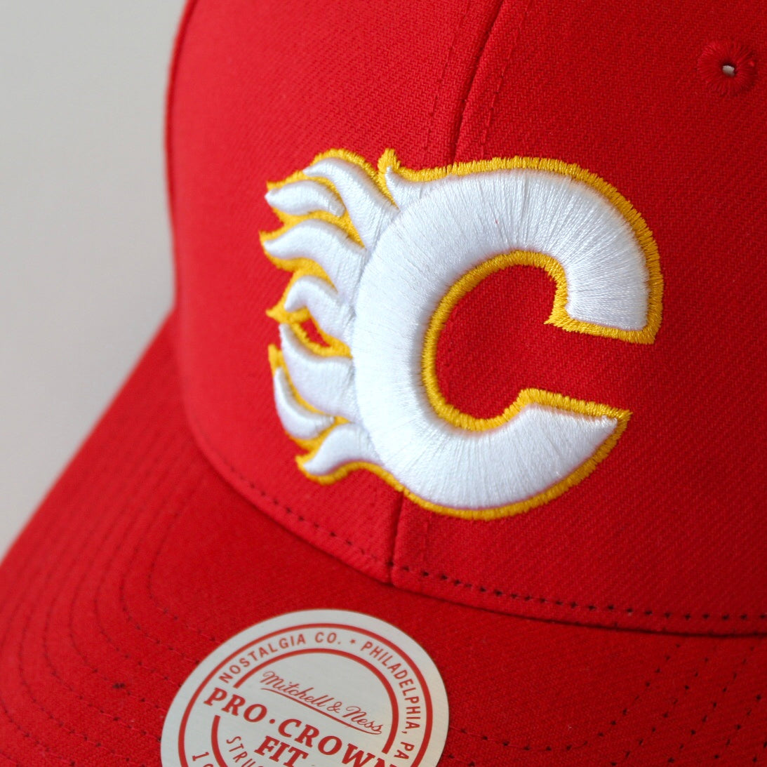 Mitchell and Ness Calgary Flames Team Ground 2.0 Pro Snapback nhl hockey hat